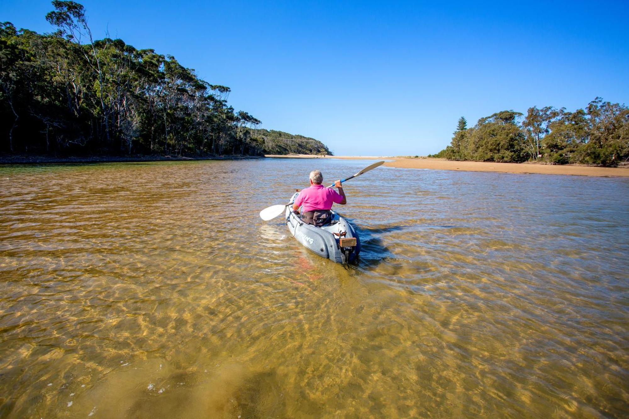 Отель Woolgoolga Lakeside Holiday Park Экстерьер фото